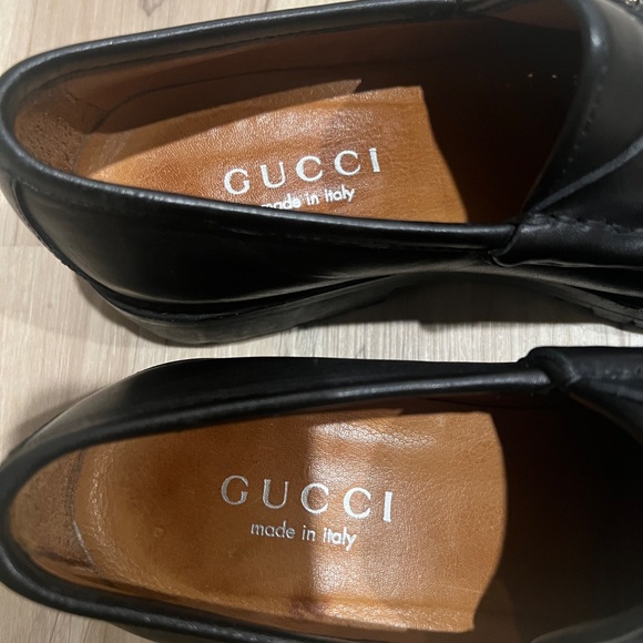Authentic Gucci Horsebit Accent Leather Loafer - Picture 5 of 8